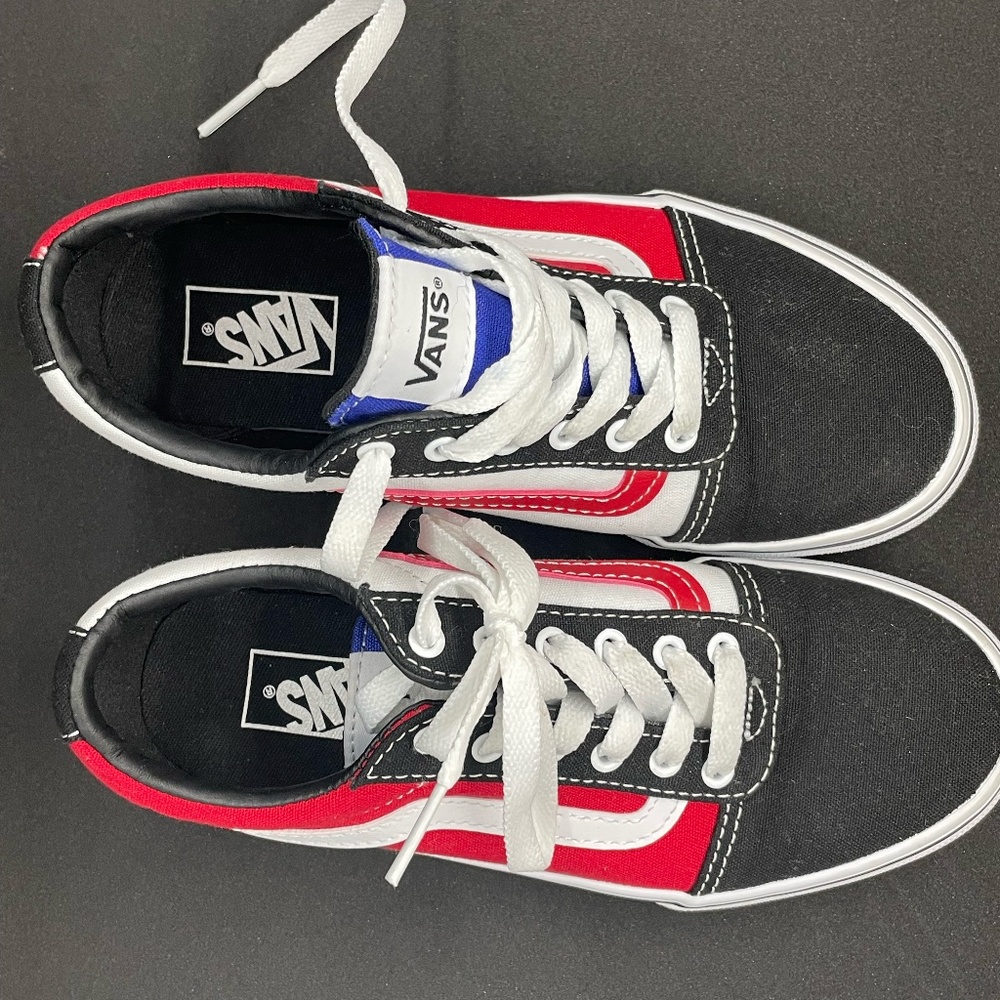 Vans Boys Old Skool (Boys Size 2) Black/Red/White/Blue